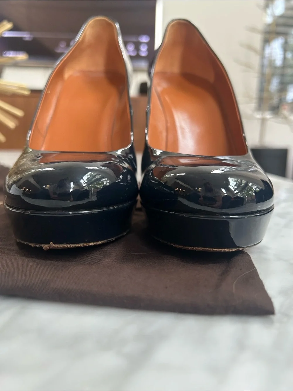 Gucci Navy Patent Leather Platform Pumps Size 41